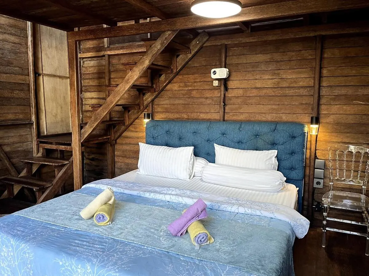 Villa Nusa Dua 5 Bedroom Wooden Huts